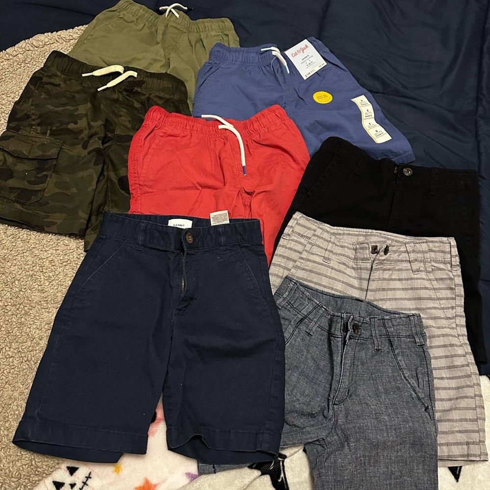 Bundle boys 6/7 shorts. 8 pairs. Some knew some gently used.